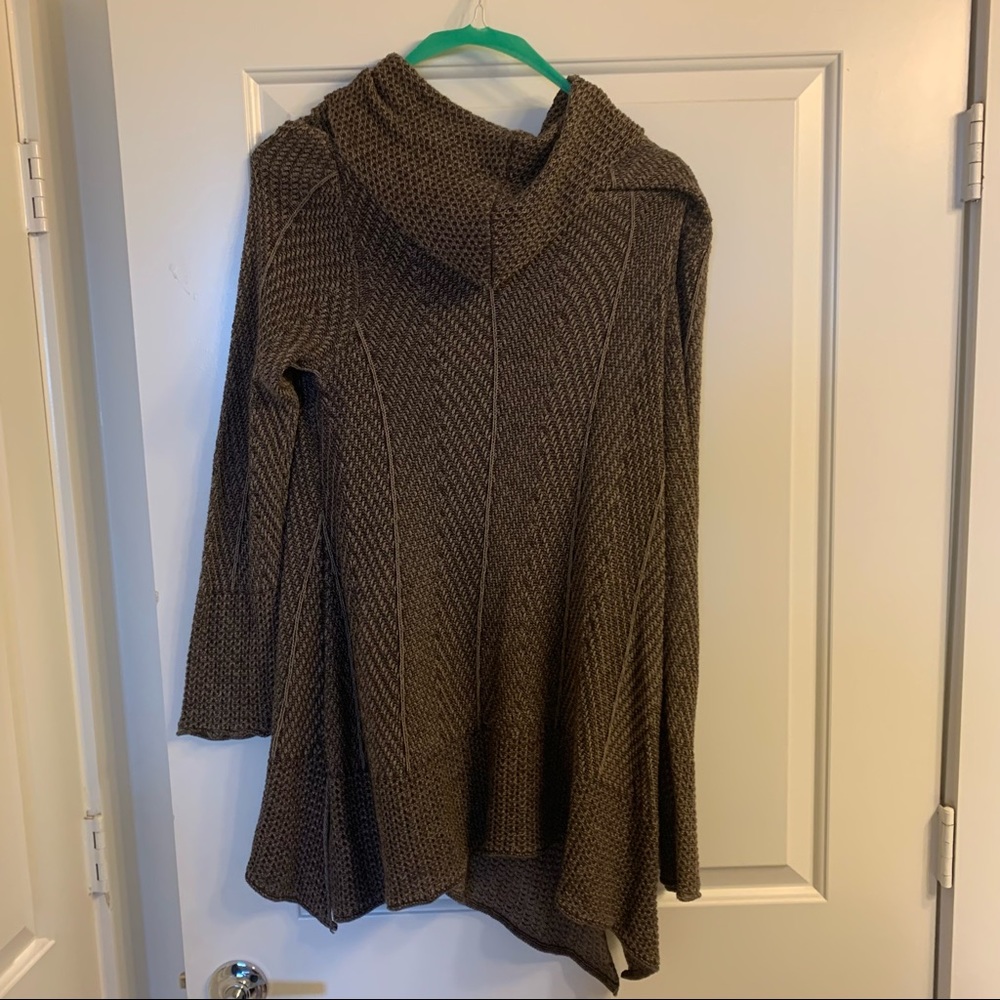 Sweater brown